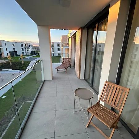 View 27 Apartment *