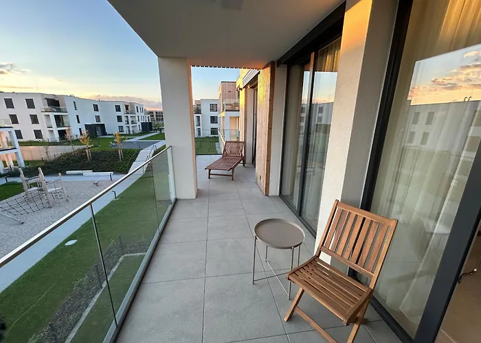 View 27 アパート *